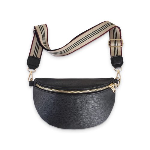 Sac banane en cuir noir avec fermeture dorée et sangle rayée beige, rouge et noire.