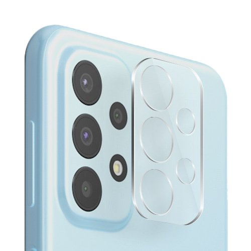 Smartphone bleu clair avec module photo quadruple et protection transparente élégante.